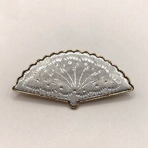 Elegant Silver-Tone Fan-Shaped Brooch